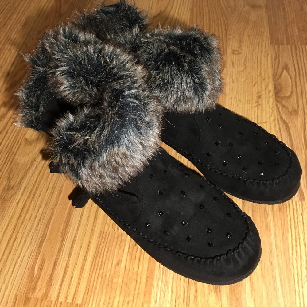 ✨Madden Girl Boots with Fur✨